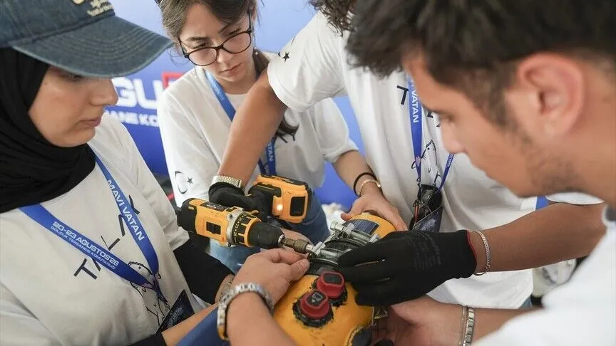 طلاب أتراك يطورون مركبة ذاتية تحت الماء ضمن منافسات TEKNOFEST Mavi Vatan