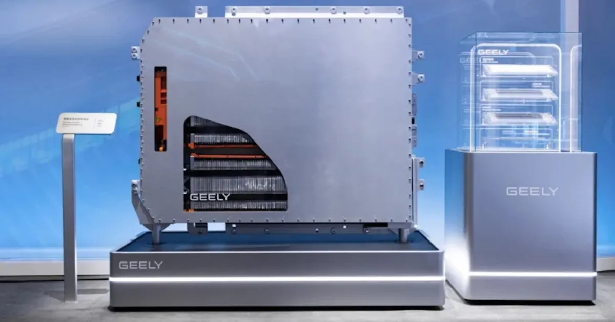 Geely تختبر بطارية صلبة بكثافة 500 واط-ساعة/كغ تمهيداً لتجربة محدودة في 2027