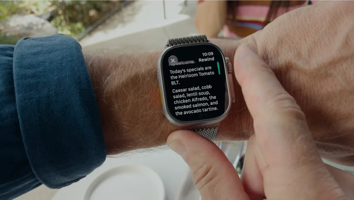 ميزات الاستماع الجديدة في Apple Watch تضع خصوصية المحادثات أمام اختبار جديد