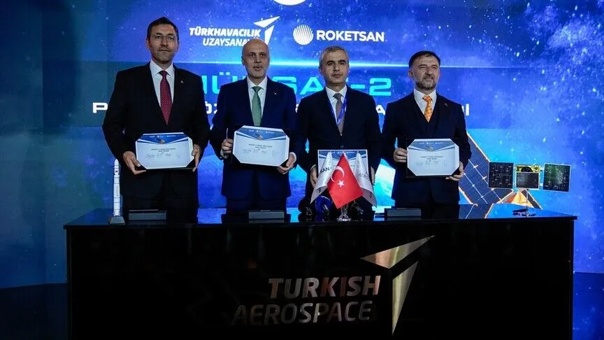 TUSAŞ et ROKETSAN signent le contrat HÜRSAT-2 pour développer une famille de satellites turcs produits en série