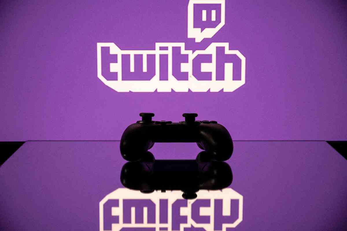 Twitch تفعّل استخدام محتوى المبدعين لتدريب نماذج Amazon للذكاء الاصطناعي تلقائياً
