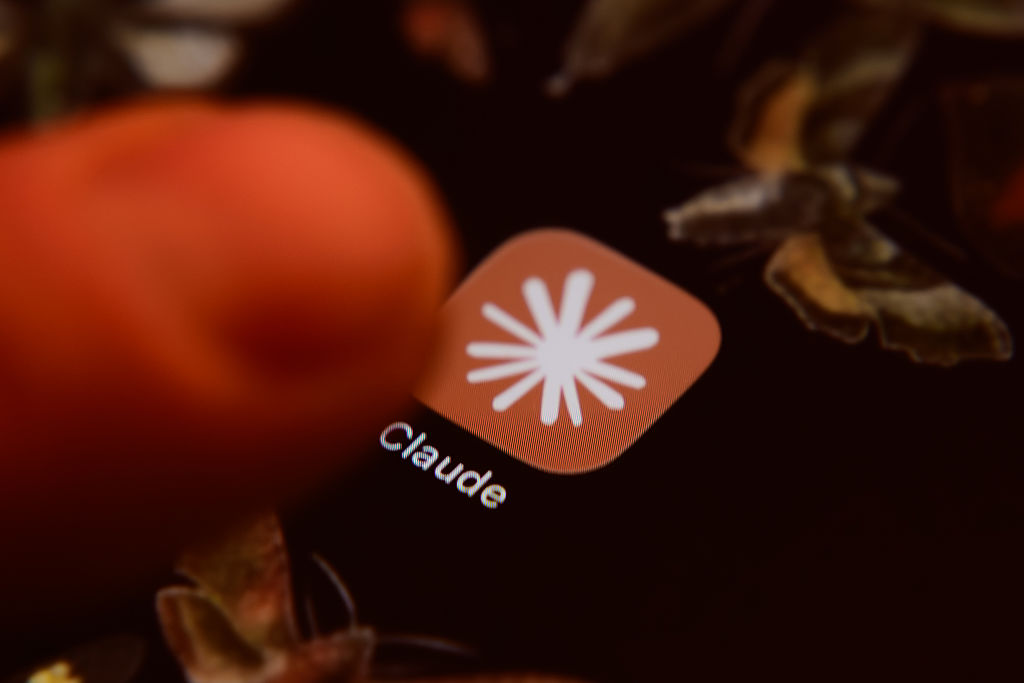 علامات Claude المائية تفتح جدلاً حول استخدام الذكاء الاصطناعي في العمل والدراسة