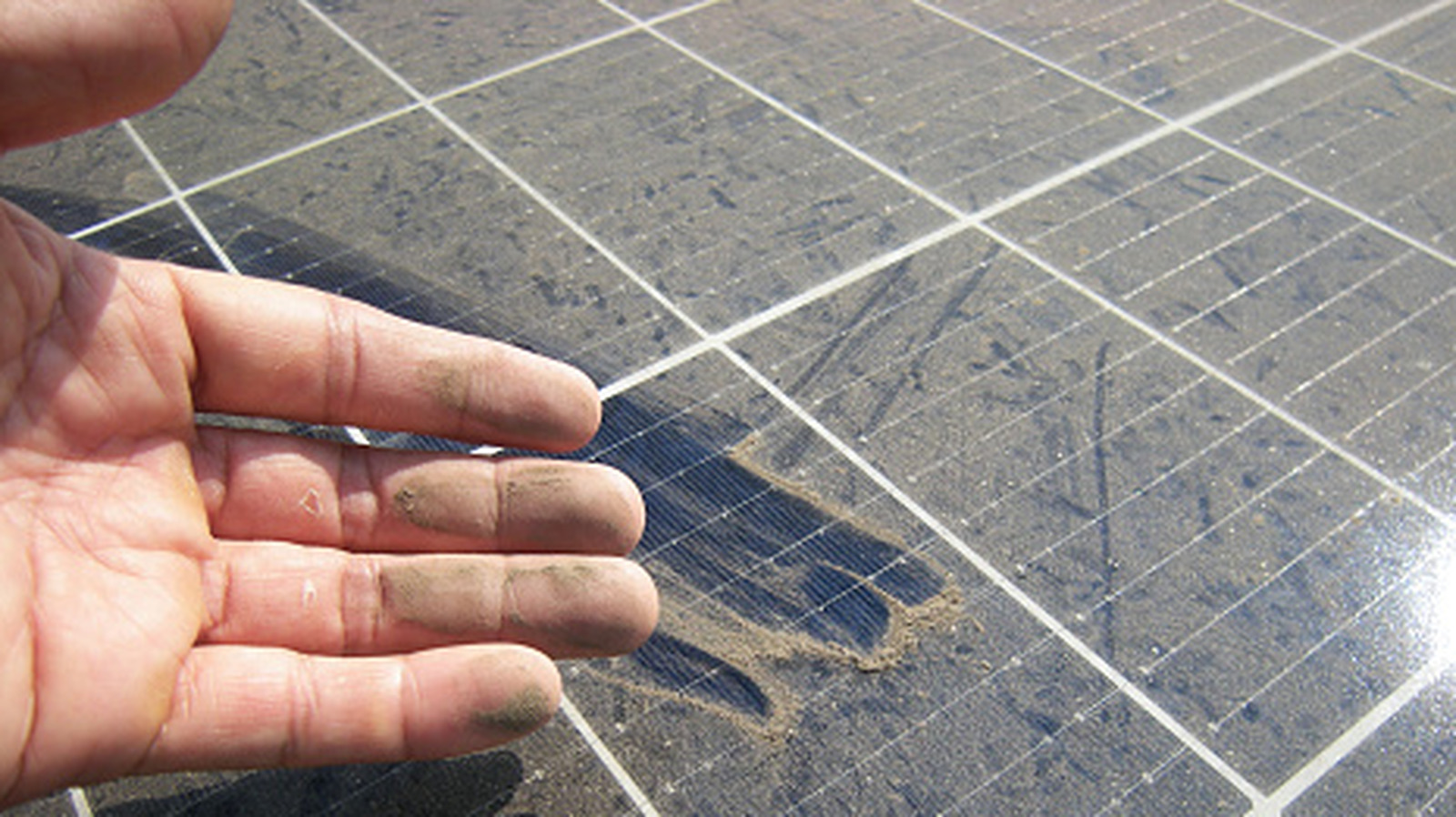 Solar Panel Cleaning: When Is the Effort and Cost Worth It?