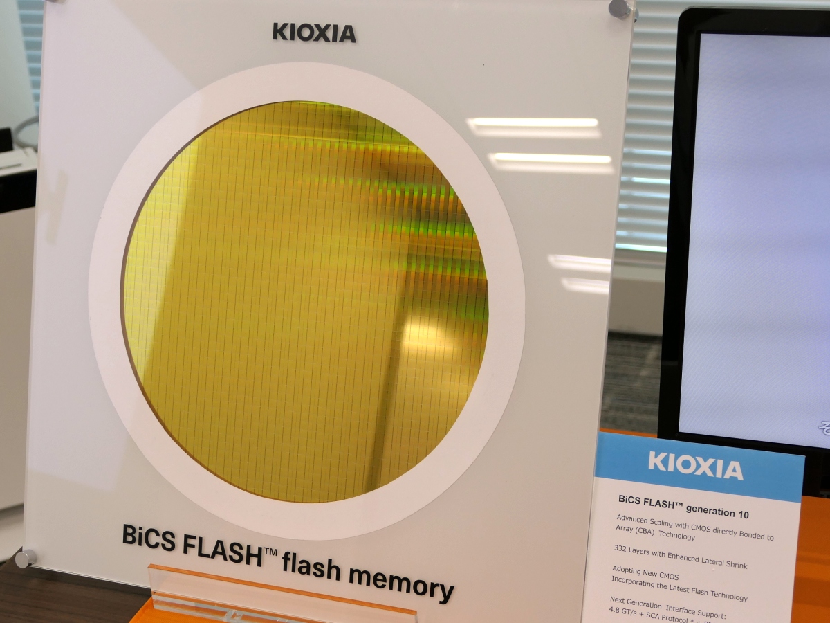 Kioxia تعرض تقنيات فلاش وCXL لتخفيف ضغط الذاكرة في مراكز بيانات الذكاء الاصطناعي