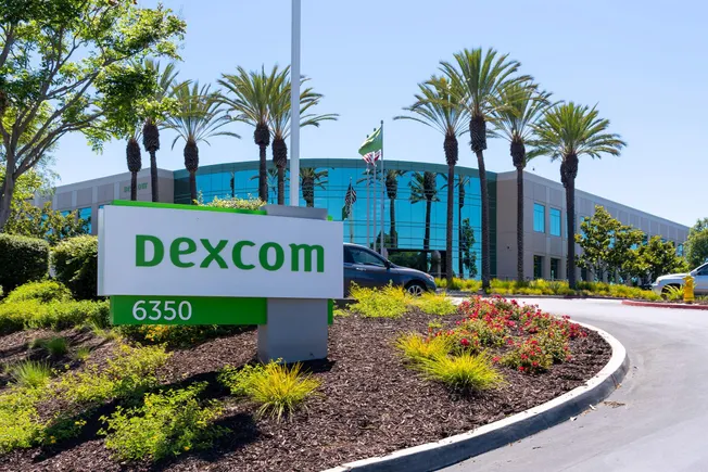 Dexcom وAbbott تترقبان توسعة تغطية Medicare لأجهزة مراقبة الغلوكوز المستمرة