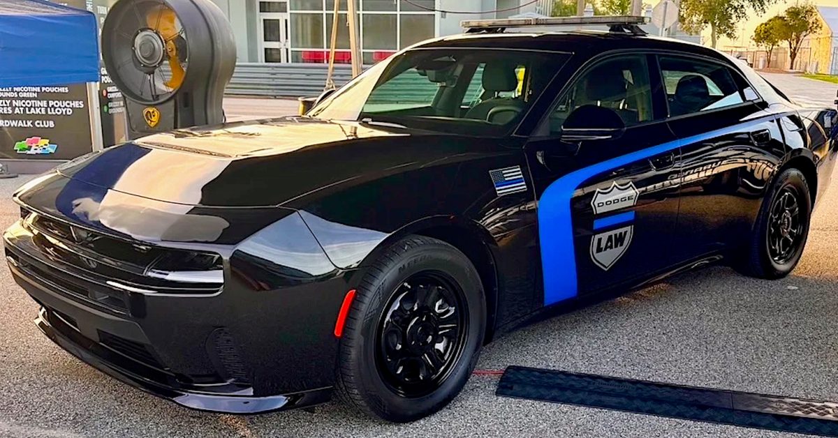 دودج تكشف نموذج Charger للشرطة بمحرك بنزين، والكاتب يرى أن المطاردات أصبحت أسهل