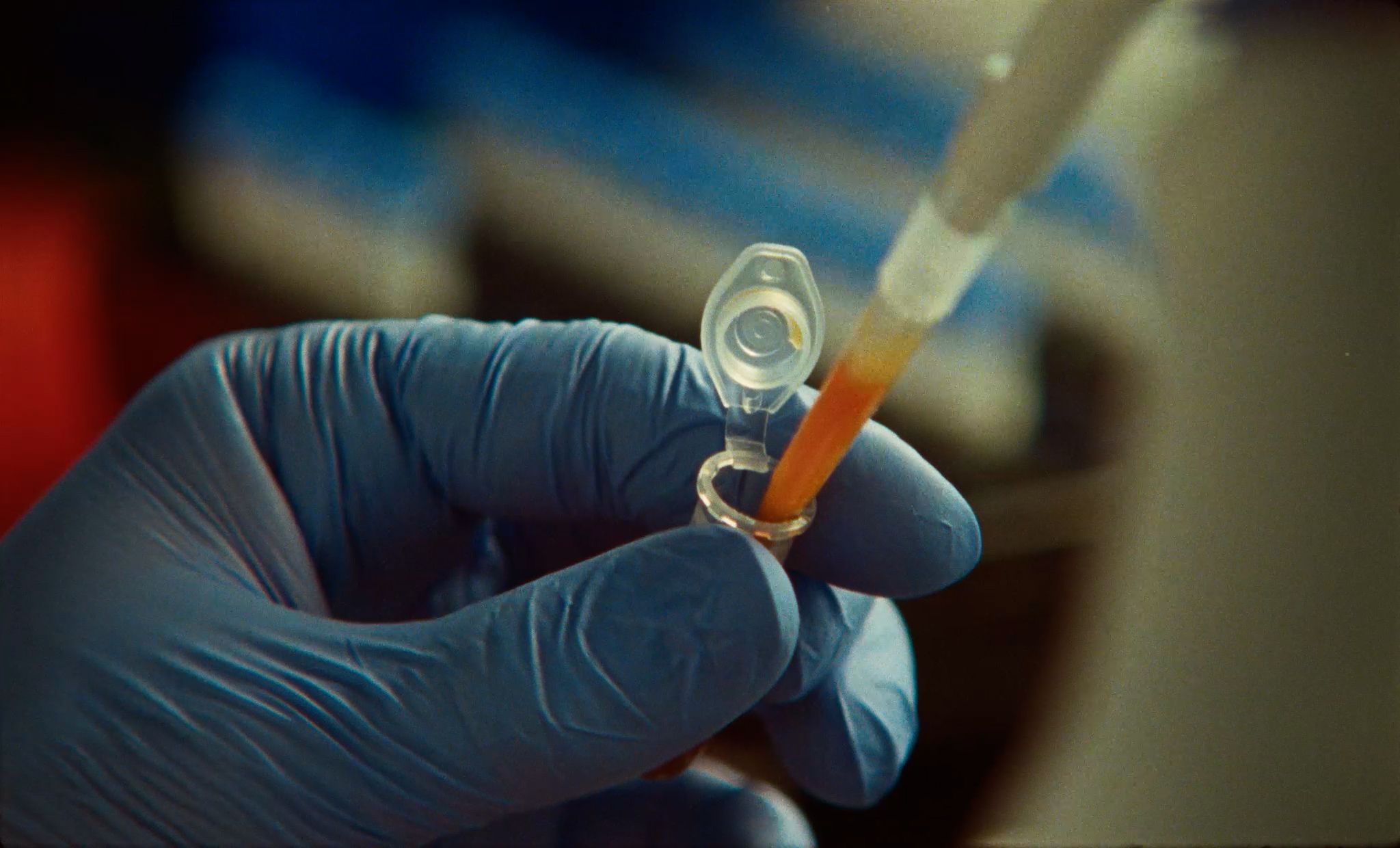 Anthropic: Claude يكتشف نظاماً إنزيمياً جديداً بتكرارات شبيهة بـCRISPR