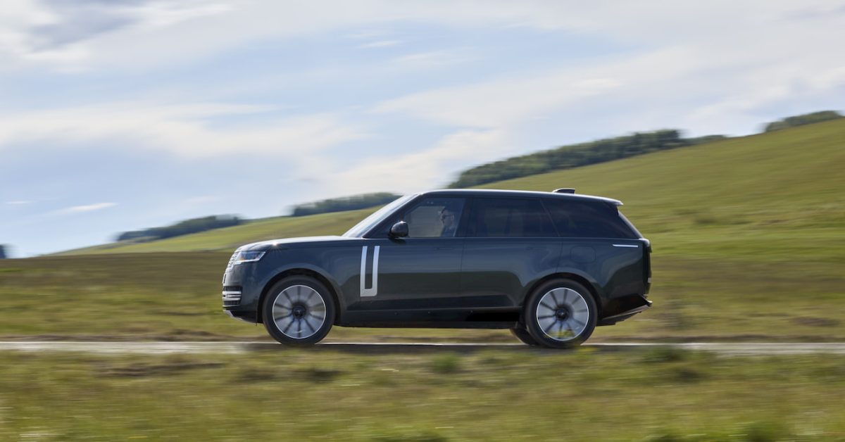 Range Rover تفتح طلبات أول SUV كهربائية بسعر يبدأ من 140,450 دولاراً