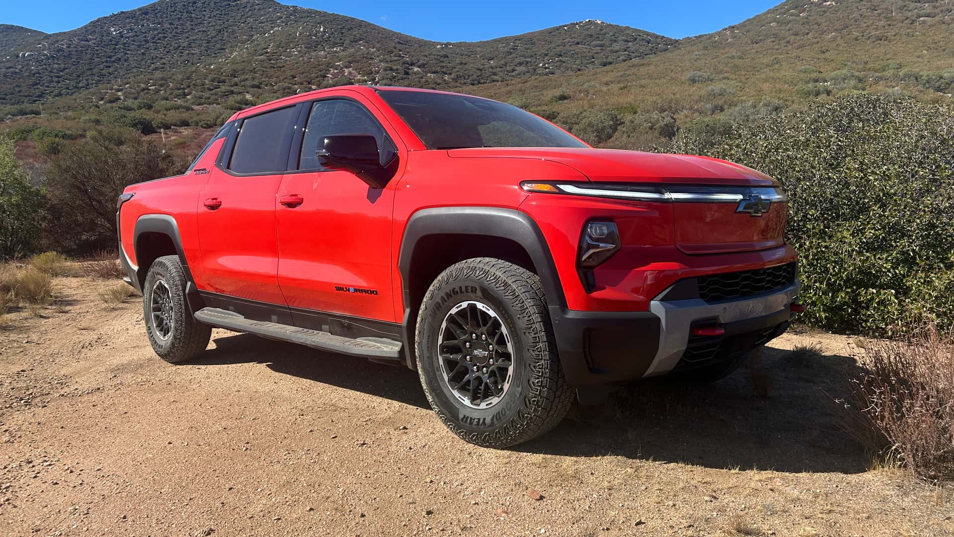 General Motors تبدأ استخدام مواد معاد تدويرها في بطاريات سياراتها الكهربائية