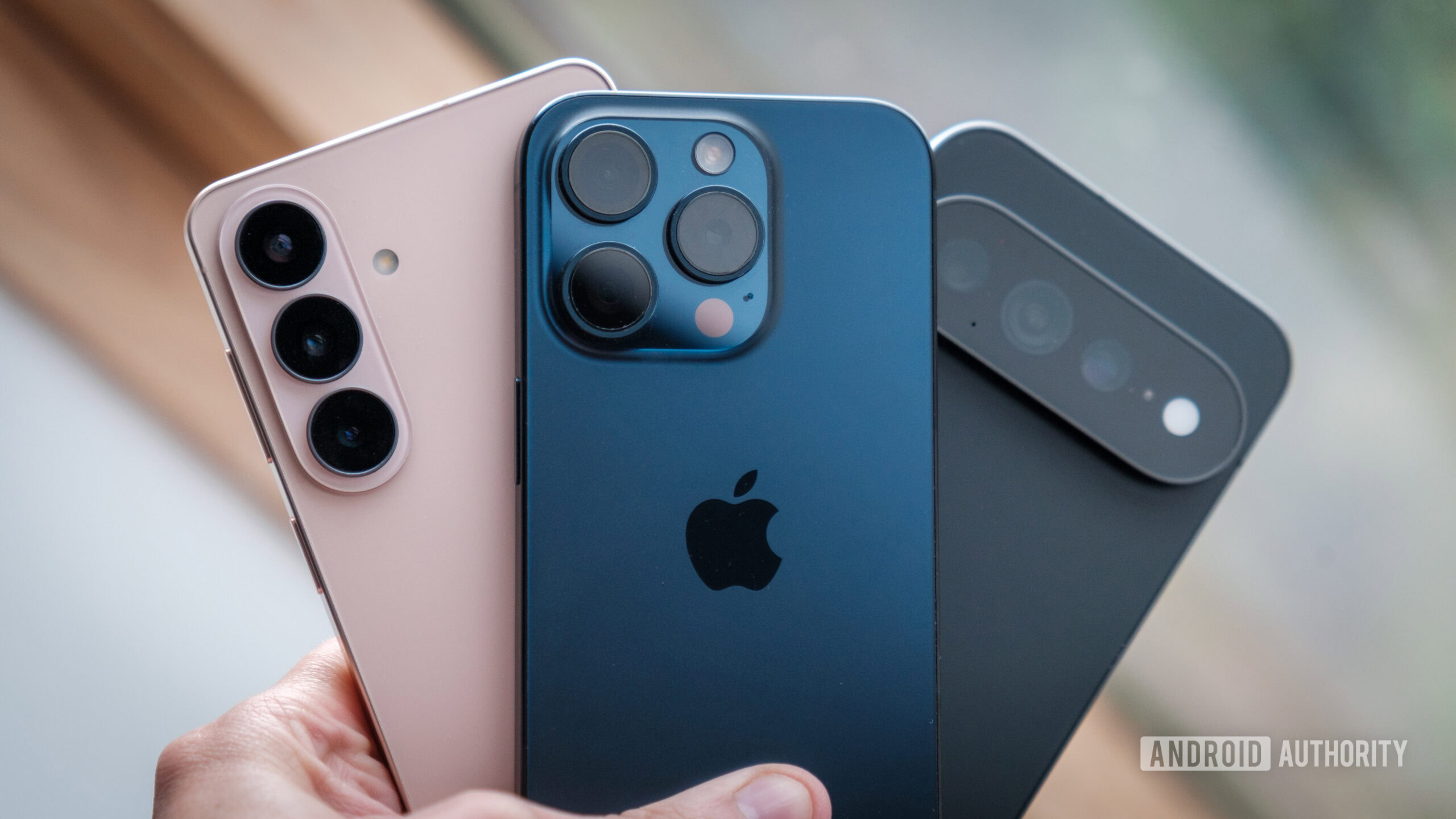 Comparing Portrait Mode in Flagship Phones: How Do Google, Apple, and Samsung Philosophies Differ?