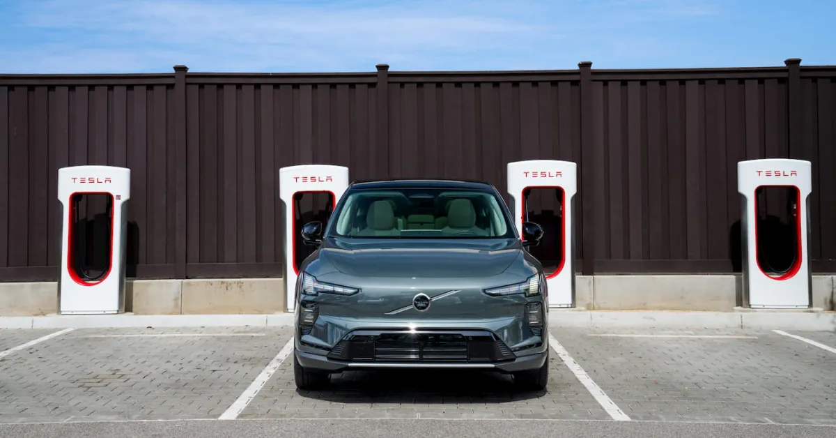 U.S. Fast-Charging Network Surpasses 80,000 Ports as Stations Expand and Tesla Prices Rise