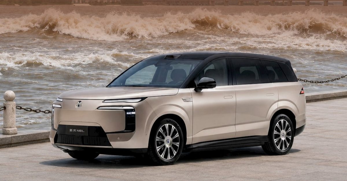 BYD تكشف Denza N8L EV الكهربائية بمدى يصل إلى 960 كيلومتراً وسعر يبدأ من 45 ألف دولار