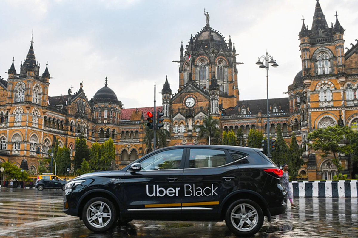 Uber تستثمر 10 ملايين دولار في شركة Carrum الهندية لتوسيع أسطولها إلى 11 ألف مركبة