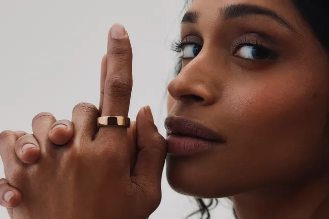 Oura تسعى لجمع 2.2 مليار دولار عبر طرح عام أولي وسط توسع الخواتم الذكية في الصحة الرقمية