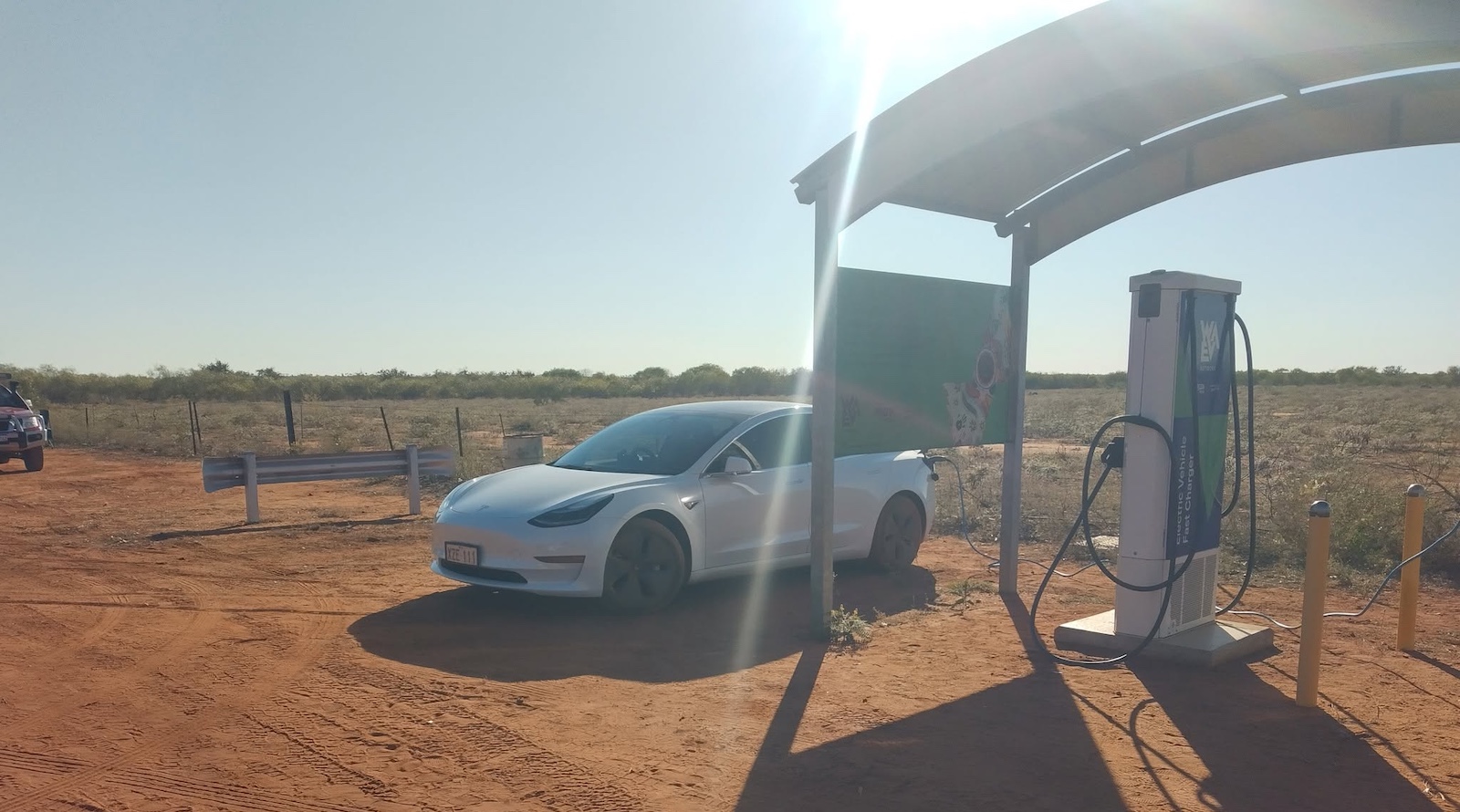 Solarlap’s Journey Around Australia Reveals the Conditions for Charging an Electric Vehicle with Solar Power