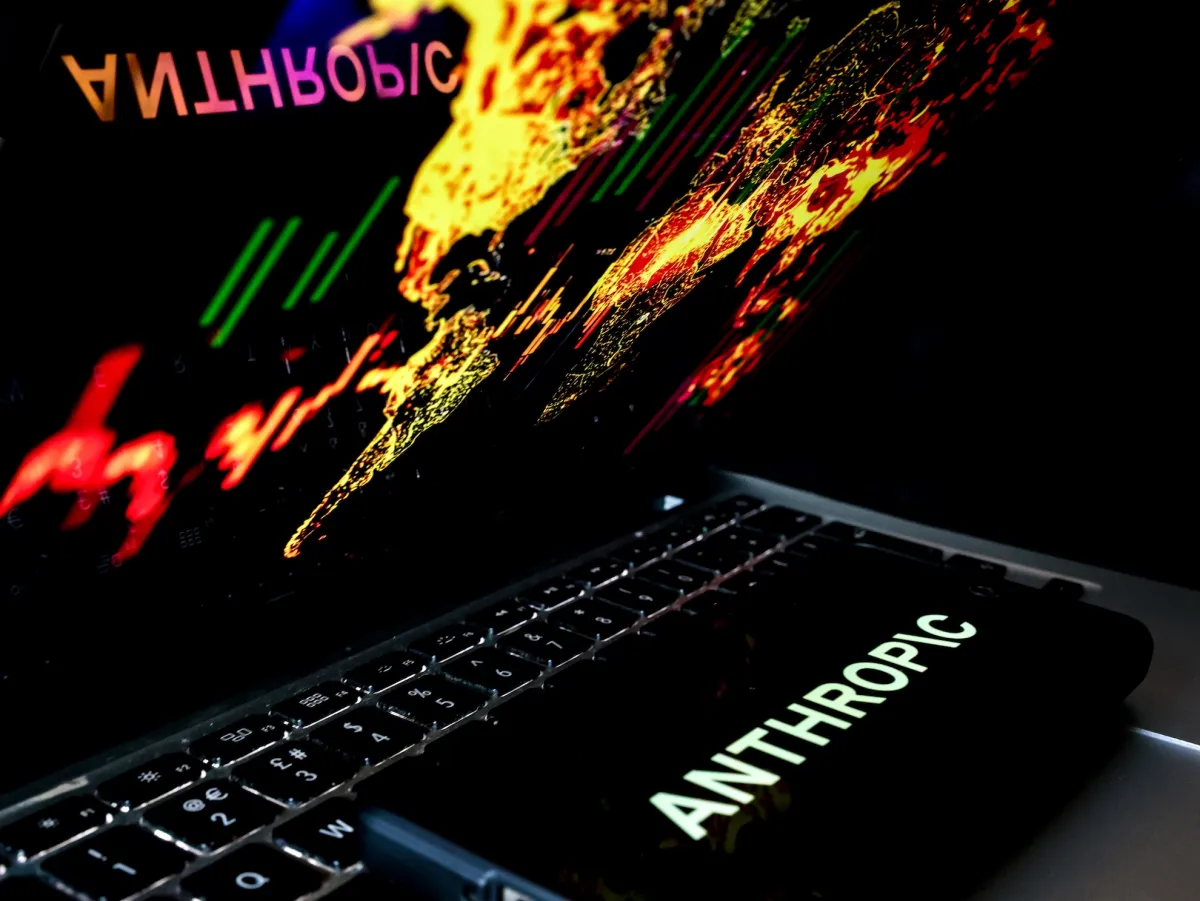 Anthropic ترصد نحو 200 مليون تفاعل في حملات لاستخلاص قدرات نماذج الذكاء الاصطناعي