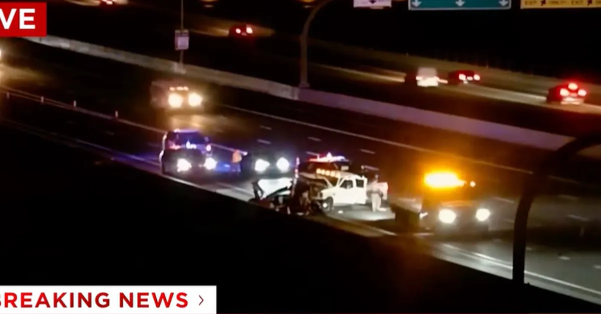 حادث وفاة ثانٍ لسيارة Tesla متوقفة على طريق سريع مع تفعيل نظام المساعدة على القيادة