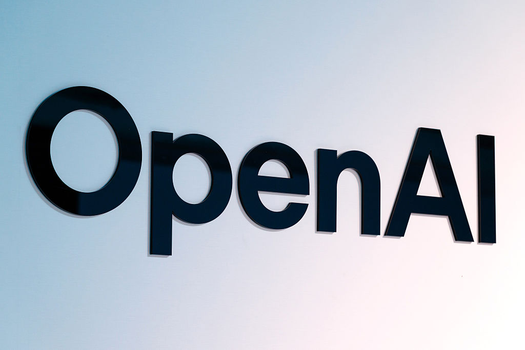 تقرير: جهاز OpenAI المنزلي بالذكاء الاصطناعي قد يُطرح بسعر بين 300 و400 دولار