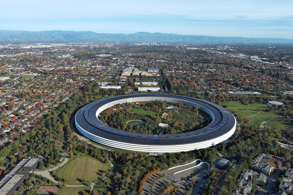 Apple تقدم للمحكمة أدلة جديدة في قضية اتهام موظف سابق بنقل أسرار تقنية إلى OpenAI