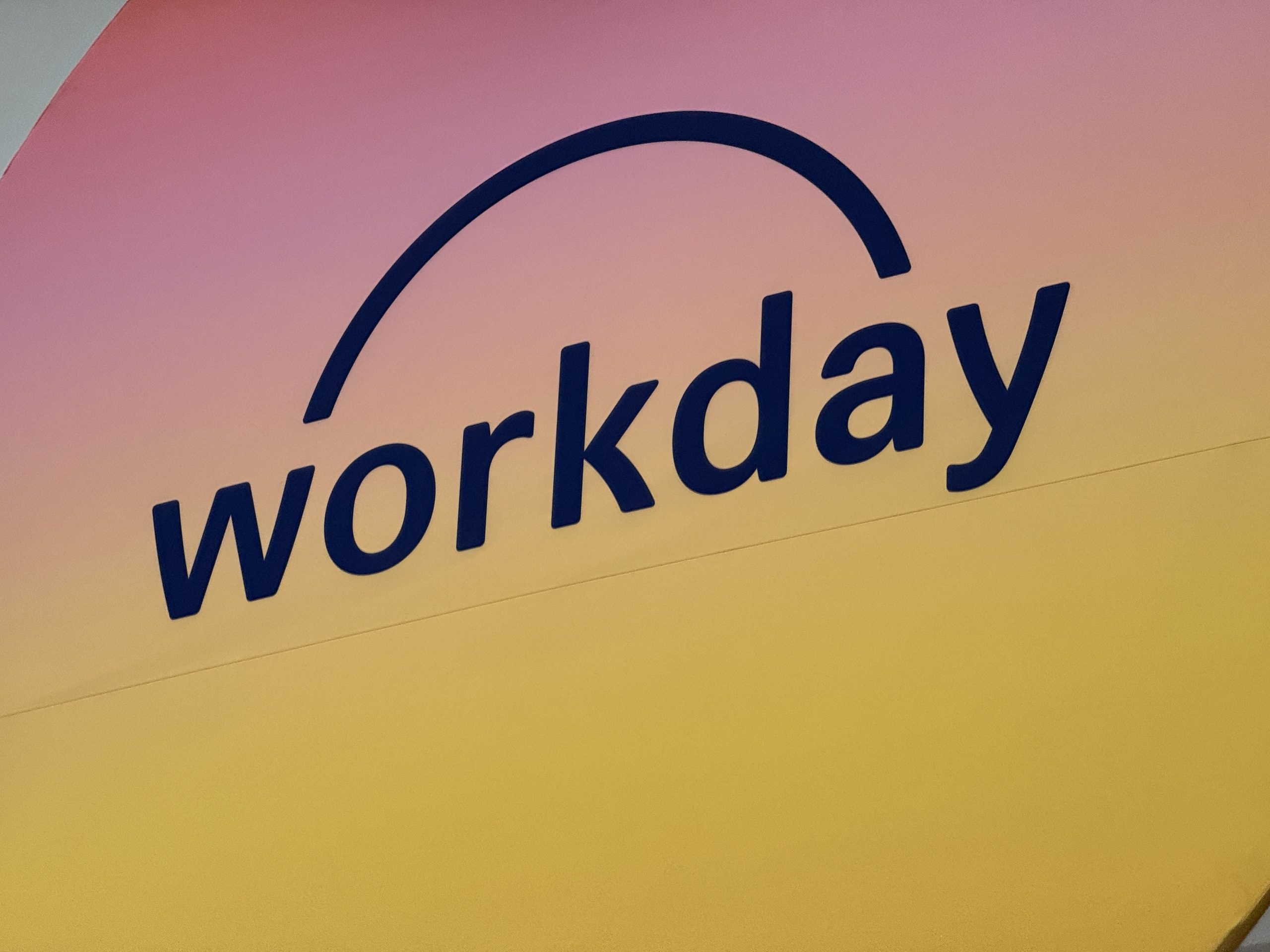 Workday nutzt das Jev-Modell, um Sana-Oberflächen in Echtzeit aus vorgefertigten Komponenten zu erstellen