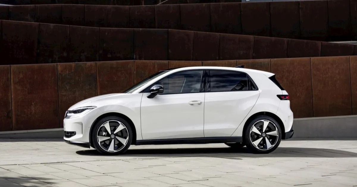 ارتفاع الطلب على سيارات Volkswagen الكهربائية يدفعها إلى تقليص نوبات إنتاج السيارات العاملة بالوقود