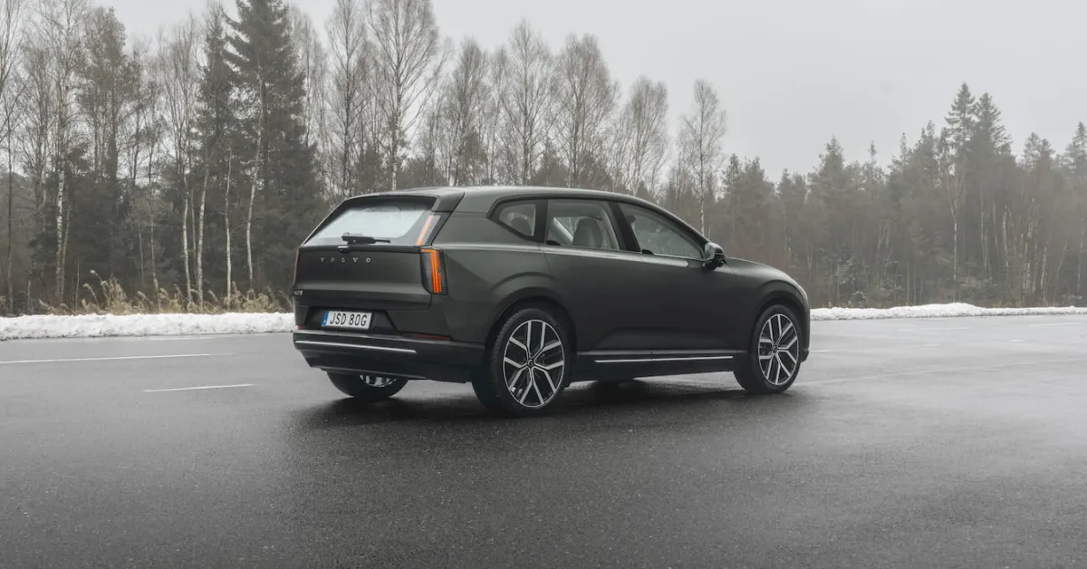 Volvo تؤجل تسليم SUV الكهربائية EX60 في الولايات المتحدة بسبب تعثر الإنتاج