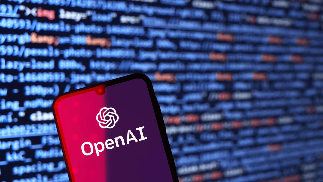 OpenAI تعلن بلوغ مستوى «متدرب البحث الآلي» وتستخدم وكلاء الذكاء الاصطناعي على نطاق واسع