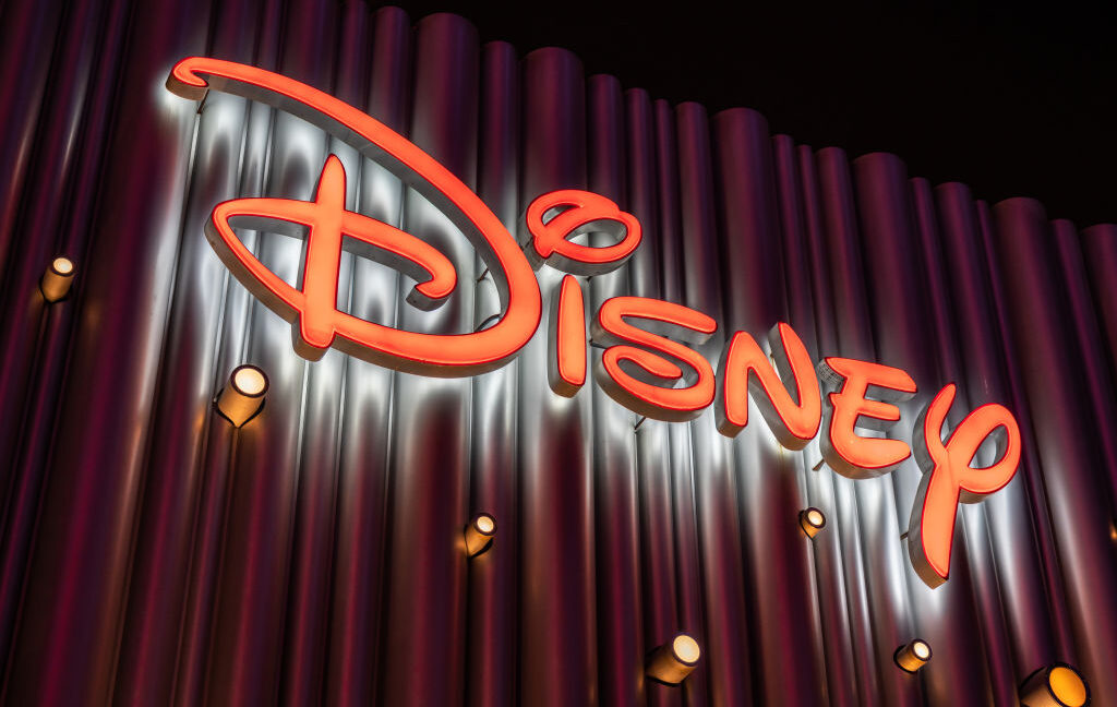 Disney、破産手続き中のCharacter.AI技術取得に2,000万ドルを提示