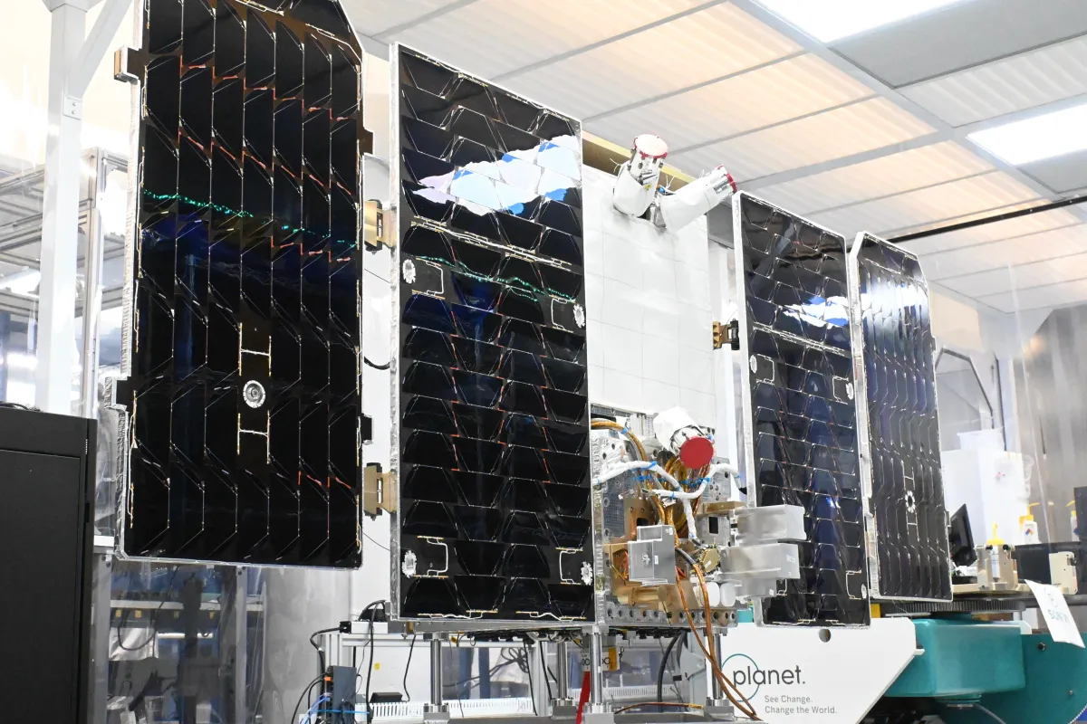 Google Launches First Experimental Space Data Center and Tests Running AI Models in Orbit